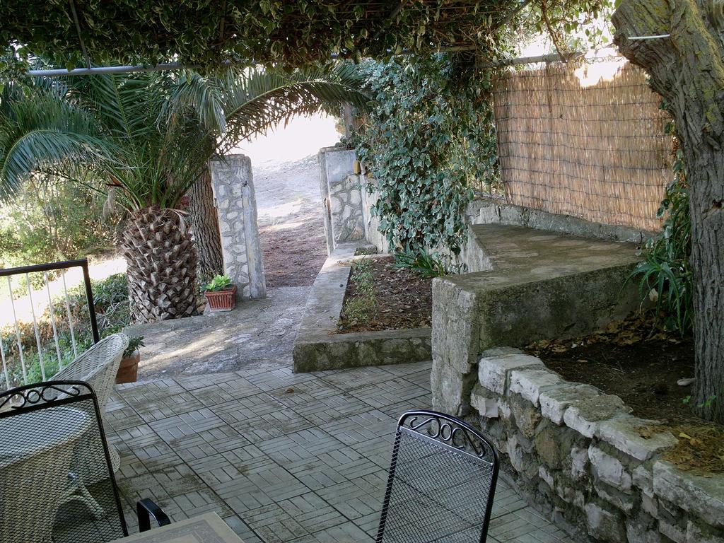Apartments Elena & Damir Βις Δωμάτιο φωτογραφία